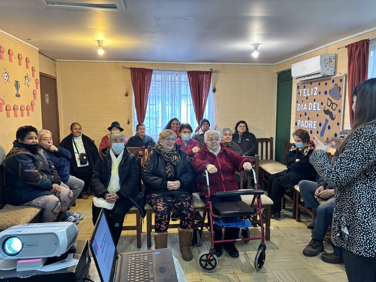 En los CVTS de la comuna de San Fernando estuvo desplegado el equipo de Buen Trato de #Senama en el marco de las actividades en que nos dedicamos  a concientizar sobre buenas prácticas pero también sobre cómo todas y todos colaboramos a la erradicación de la violencia.