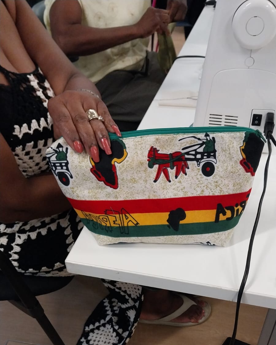 Our Hackney Make and Mend cohort have made these fabulous sewing bags today. We are in love with the designs and colours!   
#kundakala #ethnicminoritywomen #makeandmend #kundakalacollective #employabilitysupport