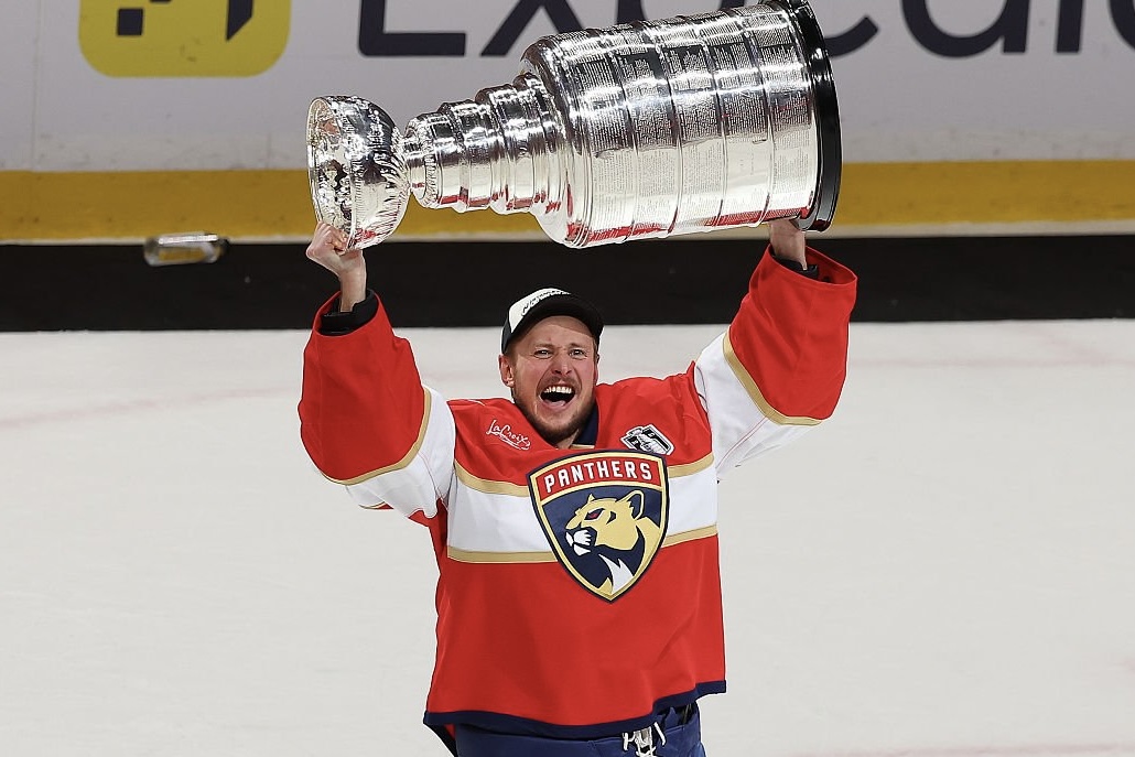 xy - Hershey Bears (@thehersheybears) on Twitter photo Nothing better than waking up champions! 🏆
Congrats to former Bears players Nate Schmidt and Vitek Vanecek and former trainer Brian Riedel on winning the Stanley Cup with the <a href="/FlaPanthers/">x - Florida Panthers</a>!
📷 <a href="/GettySport/">Getty Images Sport</a> Nothing better than waking up champions! 🏆
Congrats to former Bears players Nate Schmidt and Vitek Vanecek and former trainer Brian Riedel on winning the Stanley Cup with the <a href="/FlaPanthers/">x - Florida Panthers</a>!
📷 <a href="/GettySport/">Getty Images Sport</a>