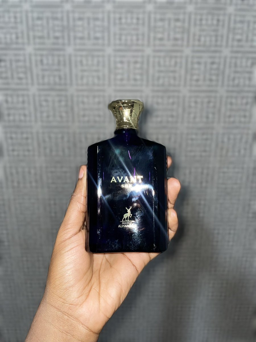 My #SOTD is Avant silk  by Maison Alhambra and I LOVE LOVE LOVE IT!
Still going strong since 6:30am and I honestly don’t think it needs any layering. 
It smells so much softer and sweeter after few hours too.