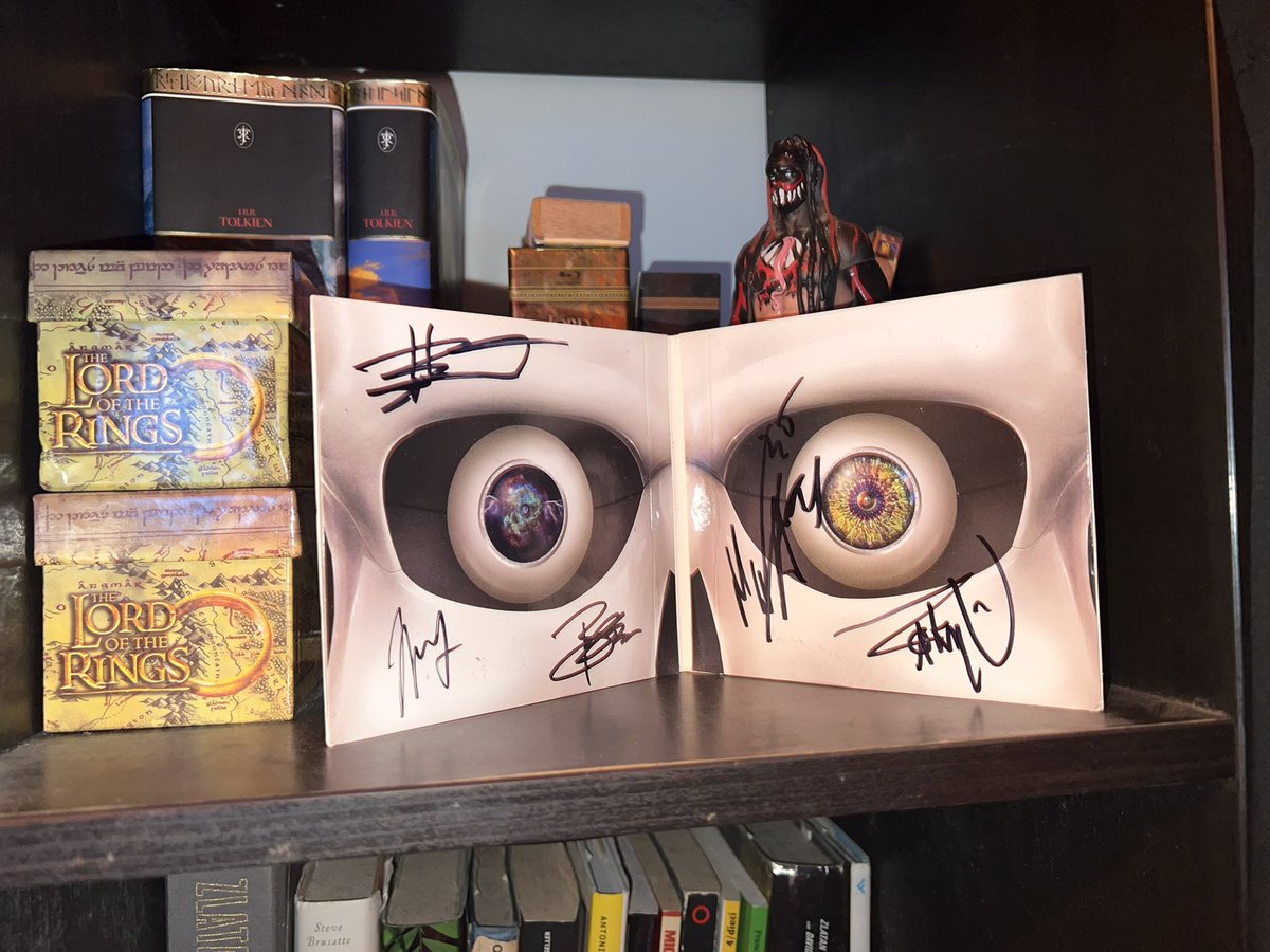 Can’t use too many words on here so I’ll keep it short. Thank you to the <a href="/DeathbatsClub/">Deathbats Club</a> for allowing mine and my brother’s dream to meet <a href="/TheOfficialA7X/">Avenged Sevenfold</a> come true.

Thank you <a href="/shadows_eth/">Shadows</a> <a href="/SynysterGates/">SYN</a> <a href="/Vengenz1/">Zacky V</a> <a href="/brookswackerman/">brooks wackerman</a> @Johnnychristofficial
You guys were awesome.