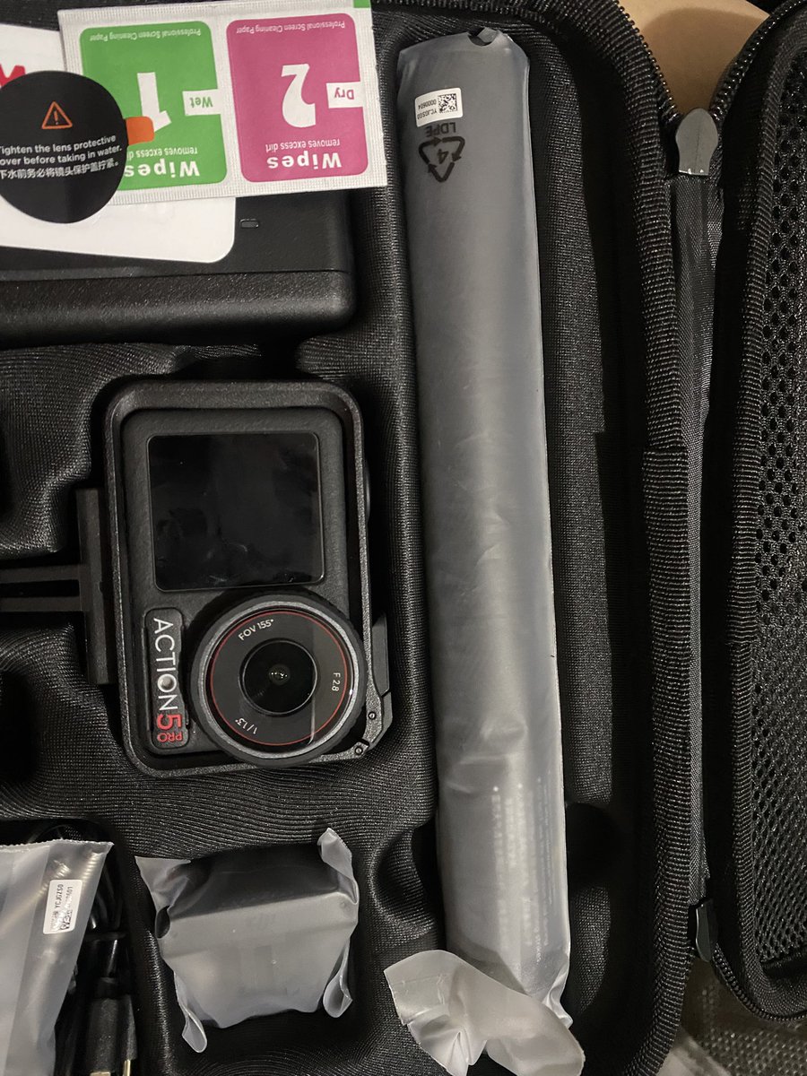 hii <a href="/CebuPacificAir/">Cebu Pacific Air</a> is it ok to bring like a monopod / selfie stick (of the dji osmo action that’s like 9 inches long when collapsed) as a carry on in local flights? 🙏🏻🙏🏻🙏🏻