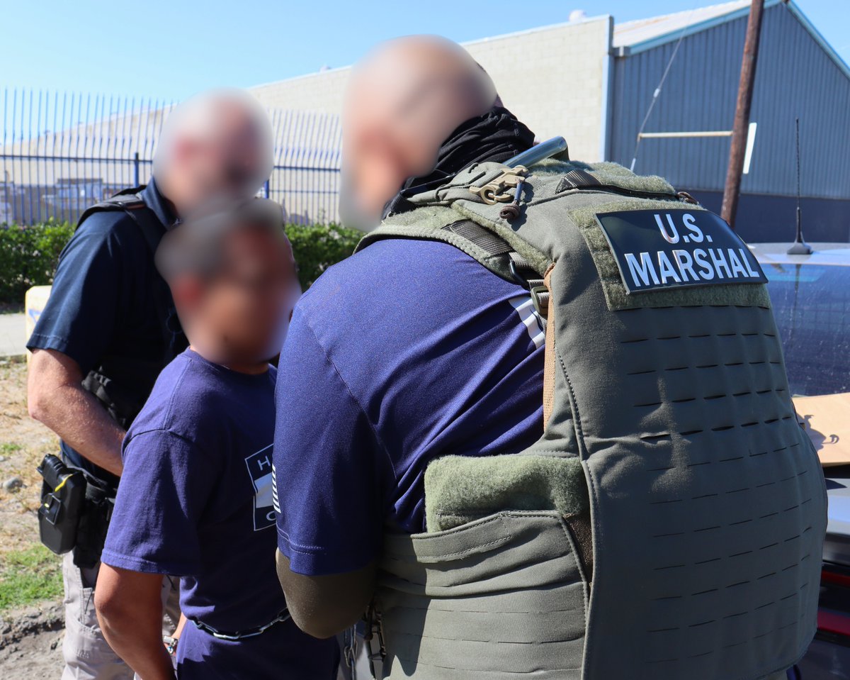 U.S. Marshals Service Los Angeles (@usmslosangeles) on Twitter photo Ensuring community security is our top priority! #USMSLosAngeles continues to collaborate with @theJusticeDept and <a href="/DHSgov/">Homeland Security</a> to enforce immigration laws in LA effectively. #USMarshals Ensuring community security is our top priority! #USMSLosAngeles continues to collaborate with @theJusticeDept and <a href="/DHSgov/">Homeland Security</a> to enforce immigration laws in LA effectively. #USMarshals