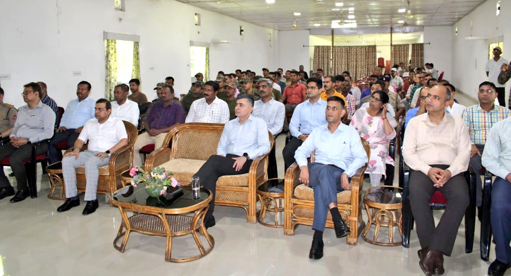 prodefkohima's tweet photo. 🩺 Promoting wellness

A sensitisation & screening camp on #HIV & #STIs was held at HQ CE #ProjectSewak of @BROindia in Dimapur, #Nagaland, in collaboration with CMO, Dimapur & Prodigal Home, NGO working in this field with @MyGovNagaland.

🎥 AV sessions & free screening tests held for over 43 beneficiaries, highlighting commitment of #IndianArmedForces towards health, awareness & early detection.

@SpokespersonMoD
@adgpi @easterncomd @HQ_IDS_India @DC_Dimapur