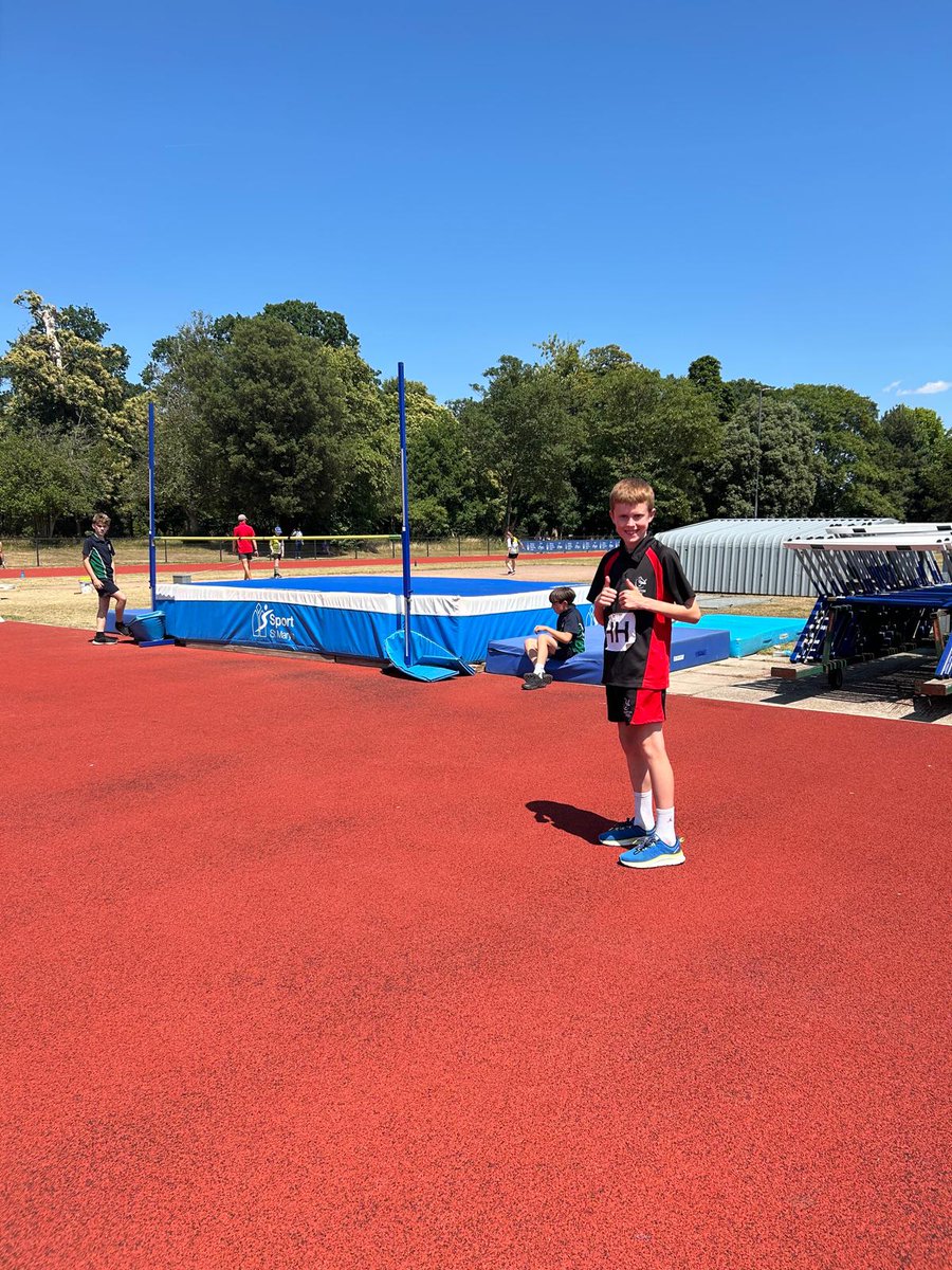 Alex in Y7 is giving it all his best at High Jump. He has never done it before but showing courage and embracing the challenge!

#hampton_high