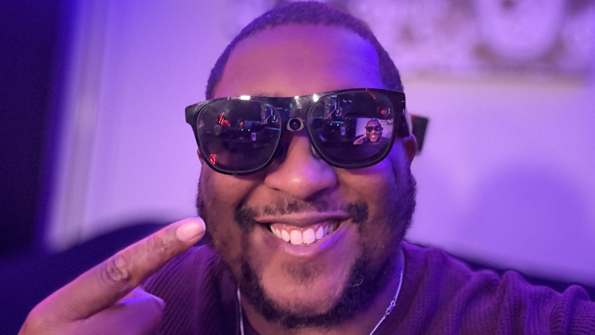 jdunrrp's tweet photo. A New Lightweight “SPATIAL” King Of The Hill Has Arrived⚡️

I Got My “Eye” On The Future 😎 &amp; I See #ARforAll thanks to @XREAL_Global ⚡️😎‼️ 

XREAL One PRO &amp; Eye are in hand at Getting Things Dun Studios… but more on that very very soon🎥📼 😏👏🏾🚀  
#XREAL #XR #AR #Tech  😎🕶️ https://t.co/Q26I3oHcBh