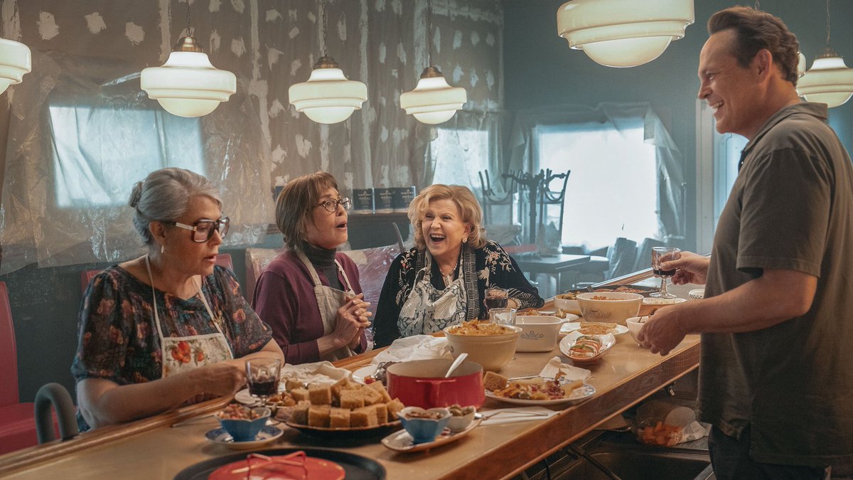 Gathered around with my wife’s New York Italian family last night to watch this, including their 94-year-old Nonna who thoroughly enjoyed it. We laughed, some cried - a wholesome film experience 🍝🤌🏻 #Nonnas