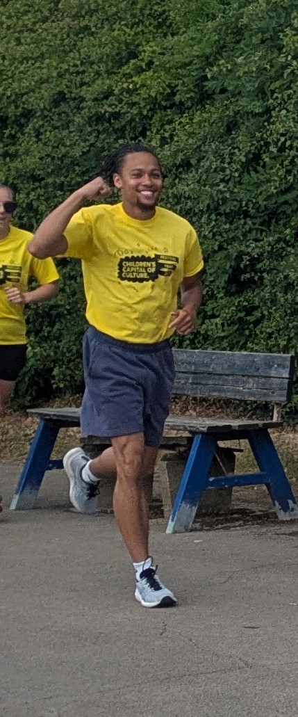 apjschool's tweet image. 🏃‍♀️🏃‍♂️ Huge well done to all the children and staff who took part in the Rotherham Schools Relay Baton today! 🌟 They proudly carried the baton to Anston Greenlands — amazing teamwork and school spirit on display! 👏🙌 #RotherhamRelay #Teamwork #ProudMoment