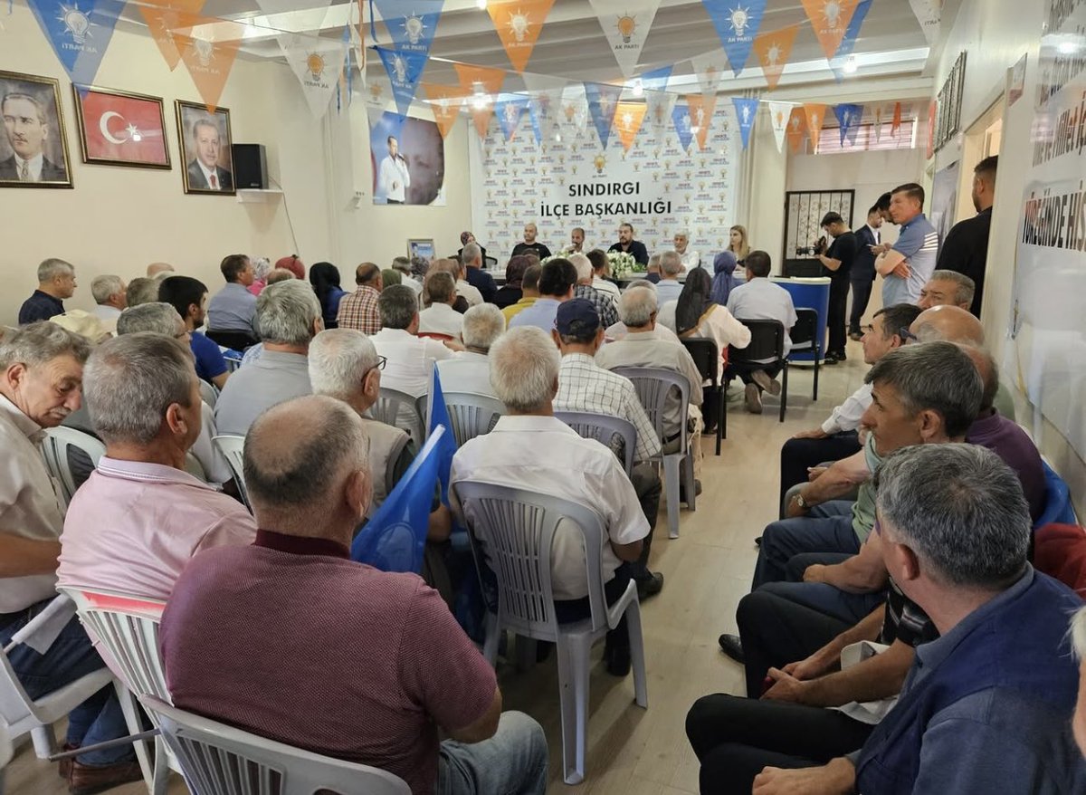 📍 Sındırgı
Sındırgı İlçe Danışma Meclisimizi, teşkilatımızın yürekten katılımı, coşku dolu birlik beraberlik ruhuyla gerçekleştirdik. İl Başkanımız Mehmet Aydemir ve İl Yönetim Kurulu Üyelerimizin katılımlarıyla gerekli istişarelerimizi tamamladık.