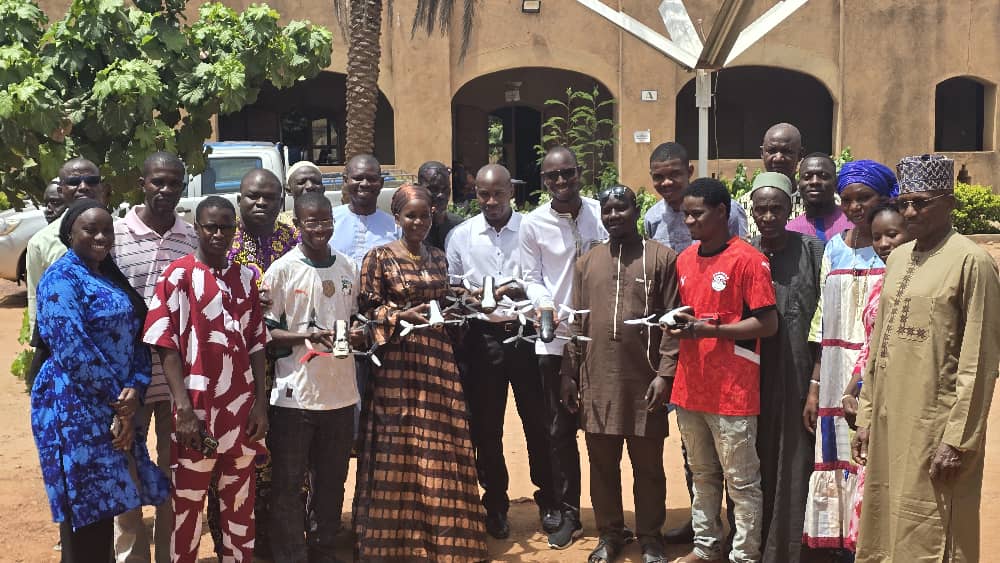 PrapsMali's tweet photo. #PRAPS forme les acteurs des marchés à bétail sur l'application de finances digitales (mobile Money) dans les marchés et l'utilisation de Drones pour le comptage des animaux à #Ségou les 11 au 15 juin 2025. @Banquemondiale @BM_Afrique @MaliMaeci @PastoralismeM @pastoralisme https://t.co/RhTmelCNTK