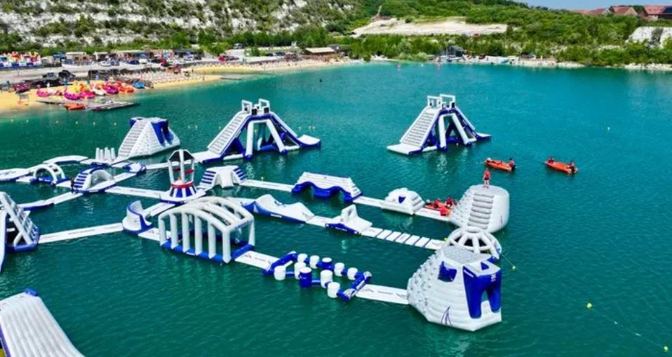 Aqua Park Adds Towering Slide For ‘Ultimate Summer Experience’
kentnews.online/aqua-park-adds…