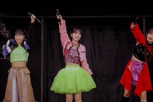 GirlsNewsTV's tweet photo. 【新着ニュース】アンジュルム・リーダー 上國料萌衣、涙の卒業公演「アンジュルムが大好きで大好きで大好き！」
https://t.co/N6Big7O2RS
↑記事はこちら

#アンジュルムのお先はまっキラ  #アンジュルム_桜梅桃李　#アンジュルム　#上國料萌衣 　#かみこ　#かみこ卒業　 #光のうた https://t.co/hupL4yX7cx