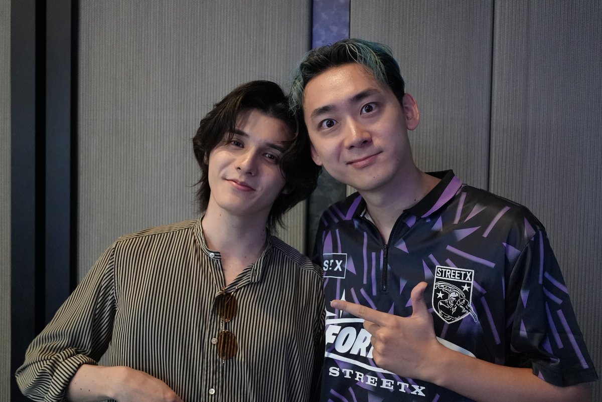 Captain_Shota's tweet image. LenovoLegionの新製品発表会にご招待いただきました！
ノートPCの没入感がレベチ...(結構ガチで)
新世代を感じてきた。もう未来は今ですね。
スタンミさんはとてもかっこよかったです！
#LenovoLegion #IntelCoreUltra #xboxgamepass
@IntelGaming
@Lenovo
#PR