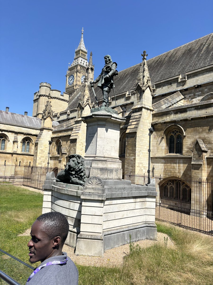 In the queue to enter Westminster to ask local MP’s to Guarantee Our Essentials so that nobody needs a food bank <a href="/TrussellUK/">Trussell</a> <a href="/S_Liv_Foodbank/">SouthLivFoodbank</a>