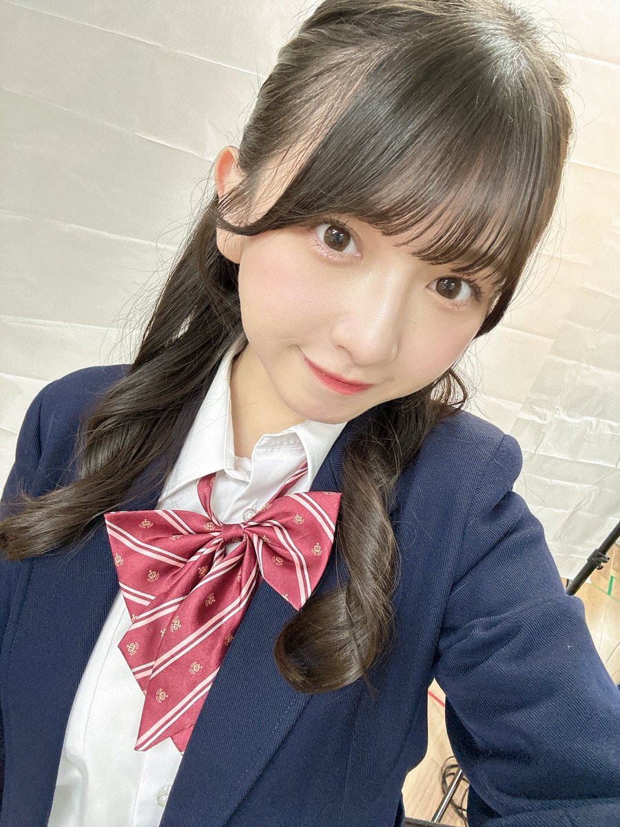 hkt48_moeka's tweet photo. キンギンヒシャカク〜乙女の一手〜
初日ありがとうございました🐒

今まででいちばん緊張したけど
とってもたのしかったし、
皆さんが笑ってくださって
とーっても嬉しかったです！

22日までよろしくお願いします🙆🏻‍♀️
#キンギン2025
#MW13 https://t.co/OcxIyzmtdk