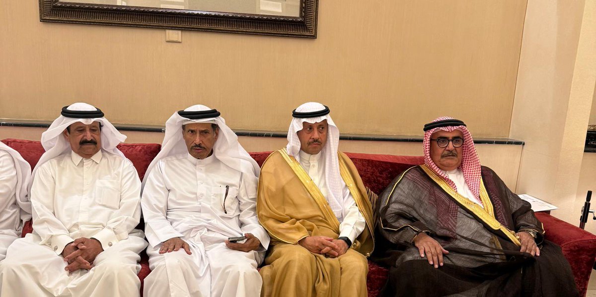 السفارة في البحرين (@ksaembassybh) on Twitter photo قدم #سفير_خادم_الحرمين_الشريفين
<a href="/naif63_2/">نايف بن بندر السديري</a> اليوم واجب العزاء في عبدالعزيز بن فضل البوعينين بمجلس حسن أحمد البوعينين في البسيتين (المحرق).
ودعا السديري الله عز وجل أن يتغمد الفقيد بواسع رحمته ويسكنه فسيح جناته ويلهم ذويه الصبر والسلوان. قدم #سفير_خادم_الحرمين_الشريفين
<a href="/naif63_2/">نايف بن بندر السديري</a> اليوم واجب العزاء في عبدالعزيز بن فضل البوعينين بمجلس حسن أحمد البوعينين في البسيتين (المحرق).
ودعا السديري الله عز وجل أن يتغمد الفقيد بواسع رحمته ويسكنه فسيح جناته ويلهم ذويه الصبر والسلوان.