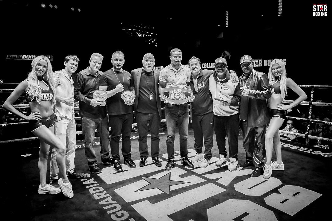 Room Full Of Legends…

Past, Present, &amp; Future 🙌

“Prospects Collide” I 06.14.25

StarBoxing.TV 👀

#starboxing #prospectscollide #nyboxing #legends