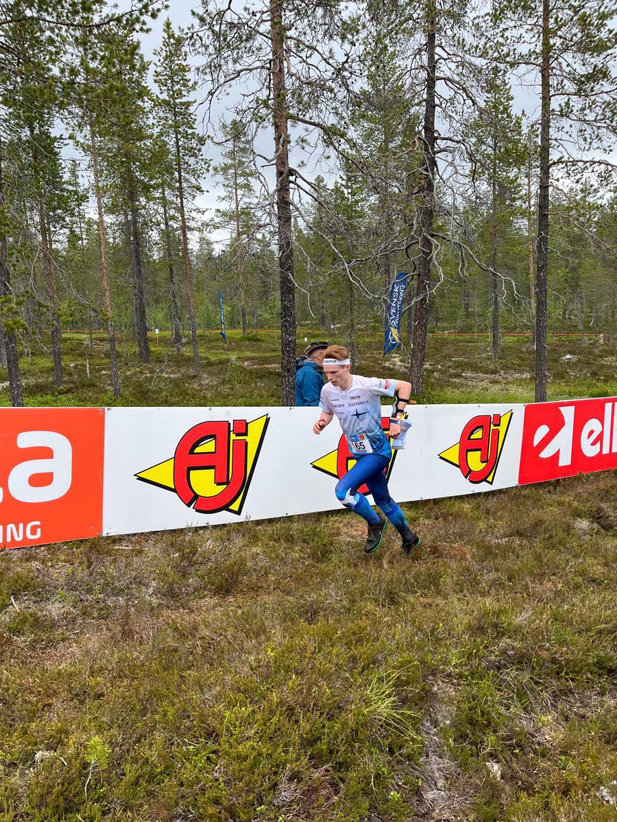 Suunnistuksen maailmancup käynnistyi Ruotsissa Idre Fjällissä karsintakilpailulla.

Suomalaisista suoraan A-finaaleihin suunnisti 9/9 naista ja 7/9 miestä.

Kaikki tulokset:
(Erien 20 parasta A-finaaliin)

r.emit.live/followfull.php…