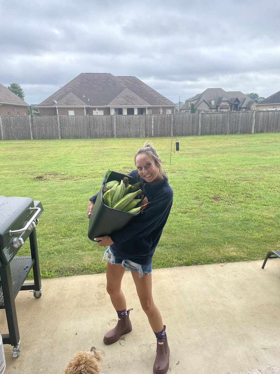 My wife is fully embracing the south. She just went out to the field and picked corn. #SouthernLiving
