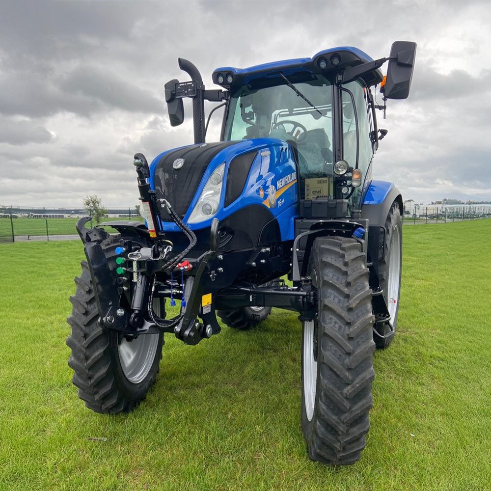 MJACounty's tweet image. Our Hi-Crop Conversion Kit is the perfect upgrade for your New Holland T6, increasing ground clearance by an impressive 88% - ideal for tall row-crop farming.
#HiCrop #NewHolland #Conversionkit #AgriculturalEngineering #Engineering #MadeinBritain