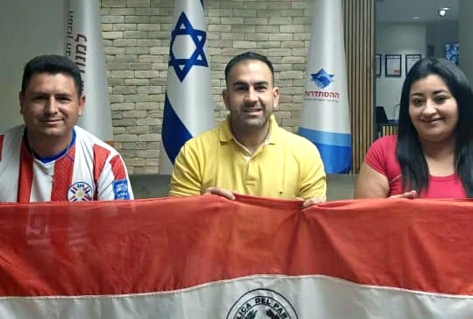 #UNOTieneQueDecirlo | Operativo retorno de las autoridades paraguayas en Israel

📞En línea el viceministro de Relaciones Exteriores, Víctor Verdún.

🔴Escuchá EN VIVO: radiouno.com.py

📲WhatsApp: (0976) 650-650.

<a href="/DiosPipo2024/">Eduardo "Pipó" Dios</a>, <a href="/LaThomen_soy/">Maricel Thomen</a>, #RobertoTito
#RadioUNO |