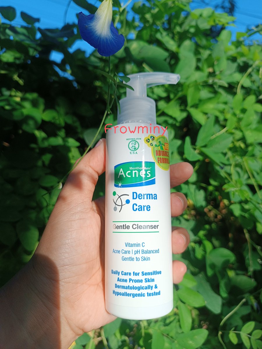 frowminy's tweet image. Ulasan jujur Facial Wash Acnes
Nyari" Fw yg cocok buat kulit oily acneprone yg ramah di dompet eh ga sengaja ketemu Fw satu ini. Coba deh checkout sambil ga terlalu berekspektasi tinggi sama efeknya. Eh ternyata aku salah besar dong 😂. 
s.shopee.co.id/3LFB59lFrs