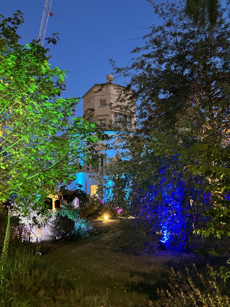 ⏳ Join us for the last BIG event of the Oxford calendar!

🧚‍♀️ FINAL tickets are now on sale for ‘The Alchemist’s Garden’, the college’s black tie summer party!

Grab your tickets: bookoxex.com/Go/TheAlchemis…