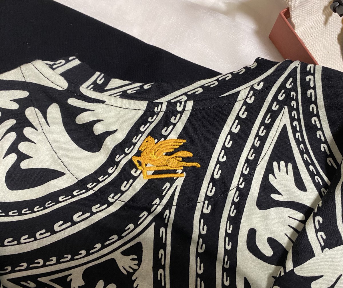 ETRO per KaitoTakahashi」のタグ、ロゴが嬉しい…☺️総柄Tシャツの 