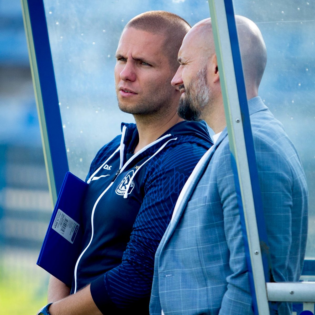 Jaki Ruch ma budżet? Trener i dyrektor opowiedzieli o transferach ⚽
➡️ niebiescy.pl/index.php?id=3…