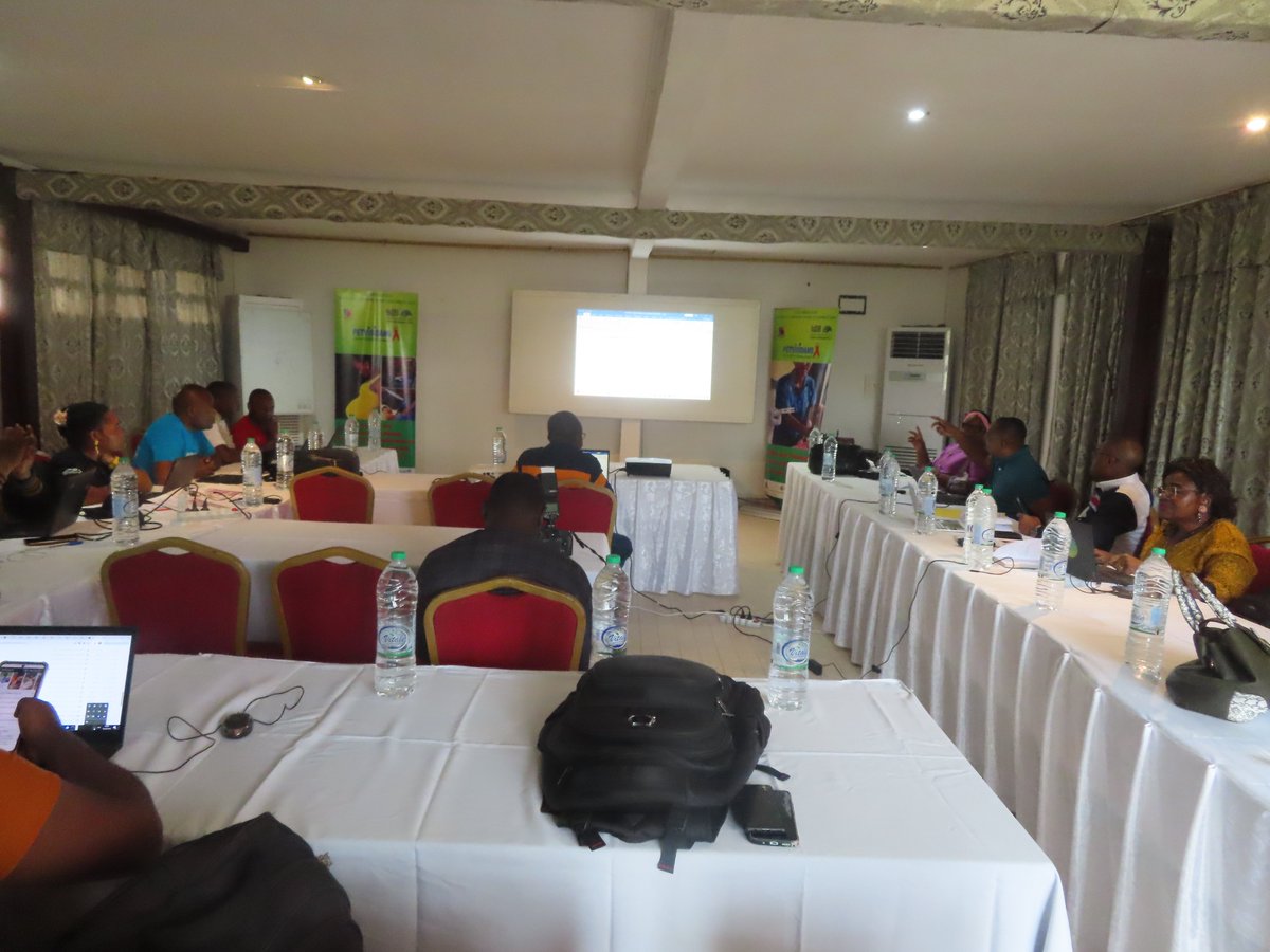 PETVISIDAME's tweet photo. Hôtel FRAMOTEL KRIBI 2025
Début de la retraite de rédaction du rapport de clôture de la phase 1 du projet #PETVISIDAME.
Présidée par le Coordonnateur national du #CEPSBID, elle réunit les acteurs clés pour analyser les acquis et préparer les perspectives.
#SantéPublique https://t.co/X0YUAR5Ytj