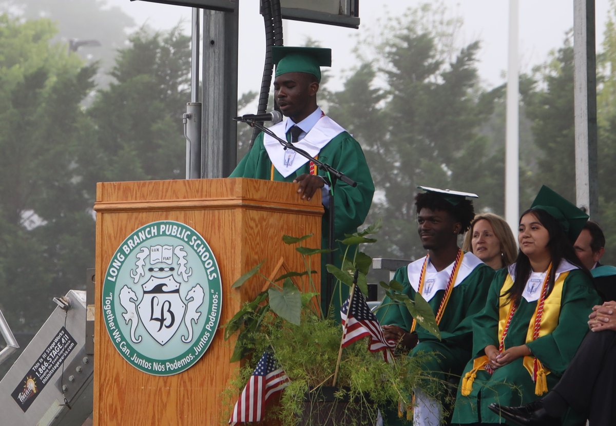 Yesterday we celebrated the incredible Long Branch High School Class of 2025! To our graduates: the future is yours, and we can’t wait to see all you’ll accomplish. 
#TogetherWeCan #JuntosNósPodemos #JuntosPodemos
