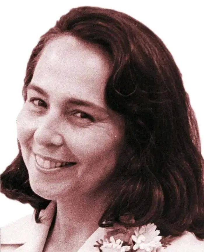 Vamos a recordar a Vilma‼️🫶
Cuando se ha cumplido a lo grande la obra de la vida, la muerte nunca será verdad.
En cada mujer en Revolución vive un pedacito de ella. ¡A qué sí! ❤️
#MujeresEnRevolución