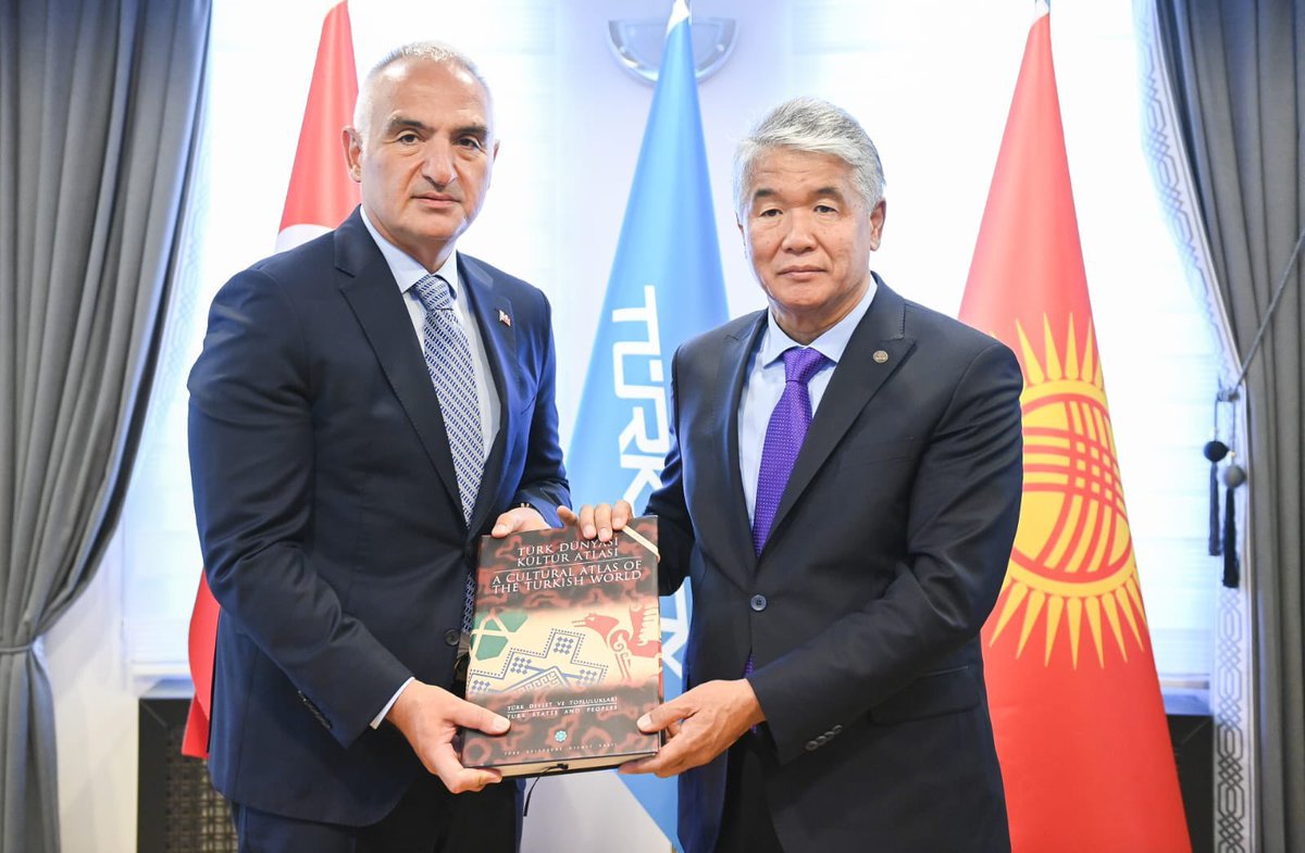 Sultan Raev (@sultanraev) on Twitter photo Sayın Bakanımız <a href="/MehmetNuriErsoy/">Mehmet Nuri Ersoy</a> ‘u TÜRKSOY’da ağırlamaktan büyük memnuniyet duyduk.
Türk Dünyasının ortak kültürel mirasını yaşatmak, tanıtmak ve geleceğe taşımak için yürüttüğümüz çalışmaları değerlendirdik.
Köklü iş birliğimiz, ortak değerlerimizle daha da güçleniyor. Sayın Bakanımız <a href="/MehmetNuriErsoy/">Mehmet Nuri Ersoy</a> ‘u TÜRKSOY’da ağırlamaktan büyük memnuniyet duyduk.
Türk Dünyasının ortak kültürel mirasını yaşatmak, tanıtmak ve geleceğe taşımak için yürüttüğümüz çalışmaları değerlendirdik.
Köklü iş birliğimiz, ortak değerlerimizle daha da güçleniyor.