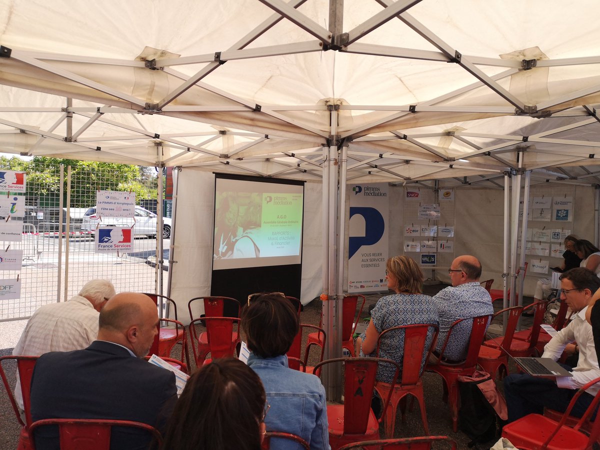 Réseau national Pimms Médiation (@pimmsmediation) on Twitter photo Le <a href="/PimmsAmplepuis/">Pimms Médiation Amplepuis</a> a 🔟 ans!
Hier, les équipes, partenaires et élus locaux se sont donc rassemblés en gare d'Amplepuis pour célébrer cet anniversaire et participer à l'Assemblée Générale. 👏 Le <a href="/PimmsAmplepuis/">Pimms Médiation Amplepuis</a> a 🔟 ans!
Hier, les équipes, partenaires et élus locaux se sont donc rassemblés en gare d'Amplepuis pour célébrer cet anniversaire et participer à l'Assemblée Générale. 👏