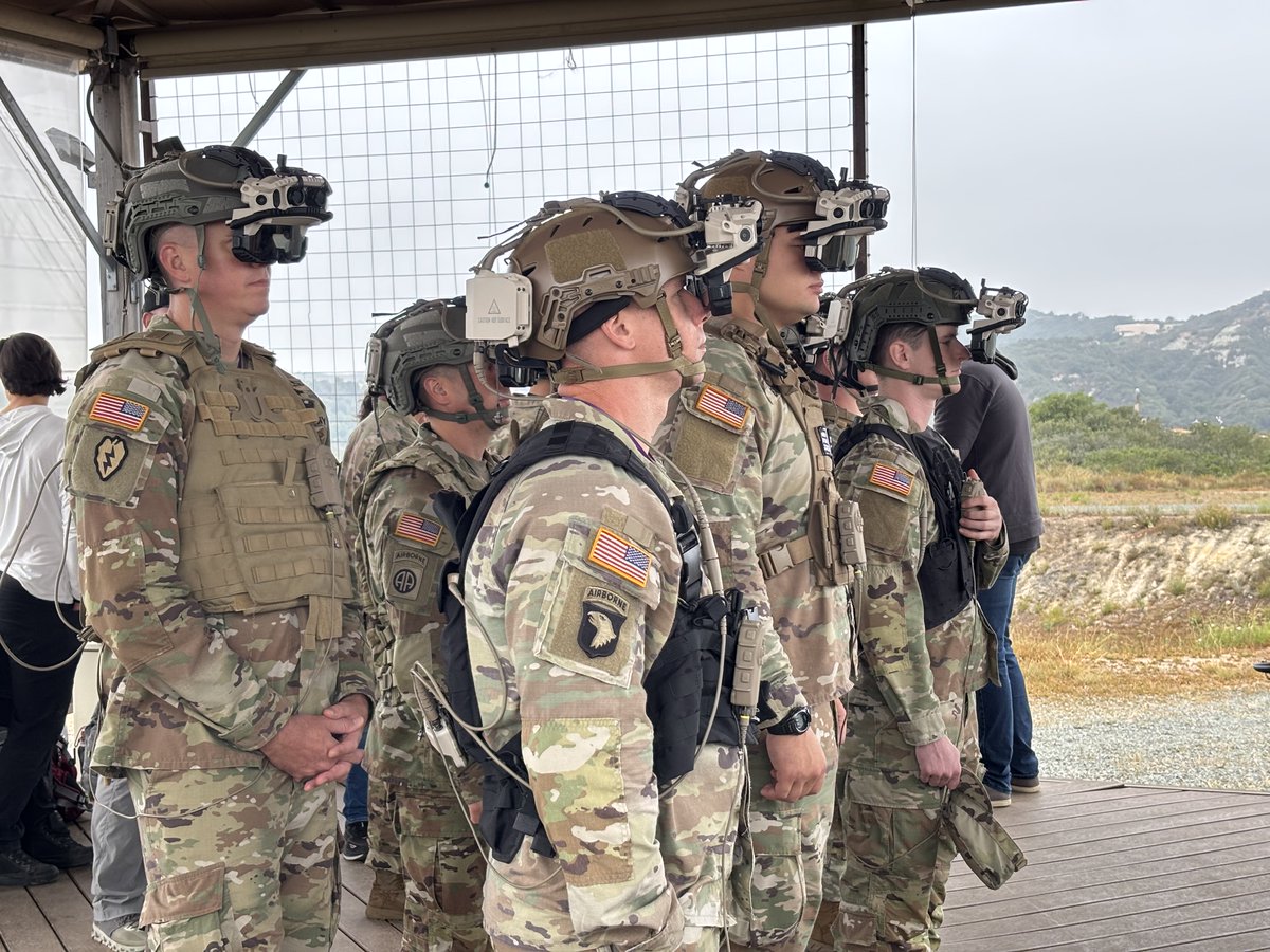 Special thanks to the Soldiers of the <a href="/10MTNDIV/">10th Mountain Div.</a>, who recently got some hands-on experience learning to operate the Soldier Borne Mission Command (SBMC) surrogate systems.
The SBMC architecture will provide Soldiers an unprecedented level of extensibility &amp; battlefield awareness.