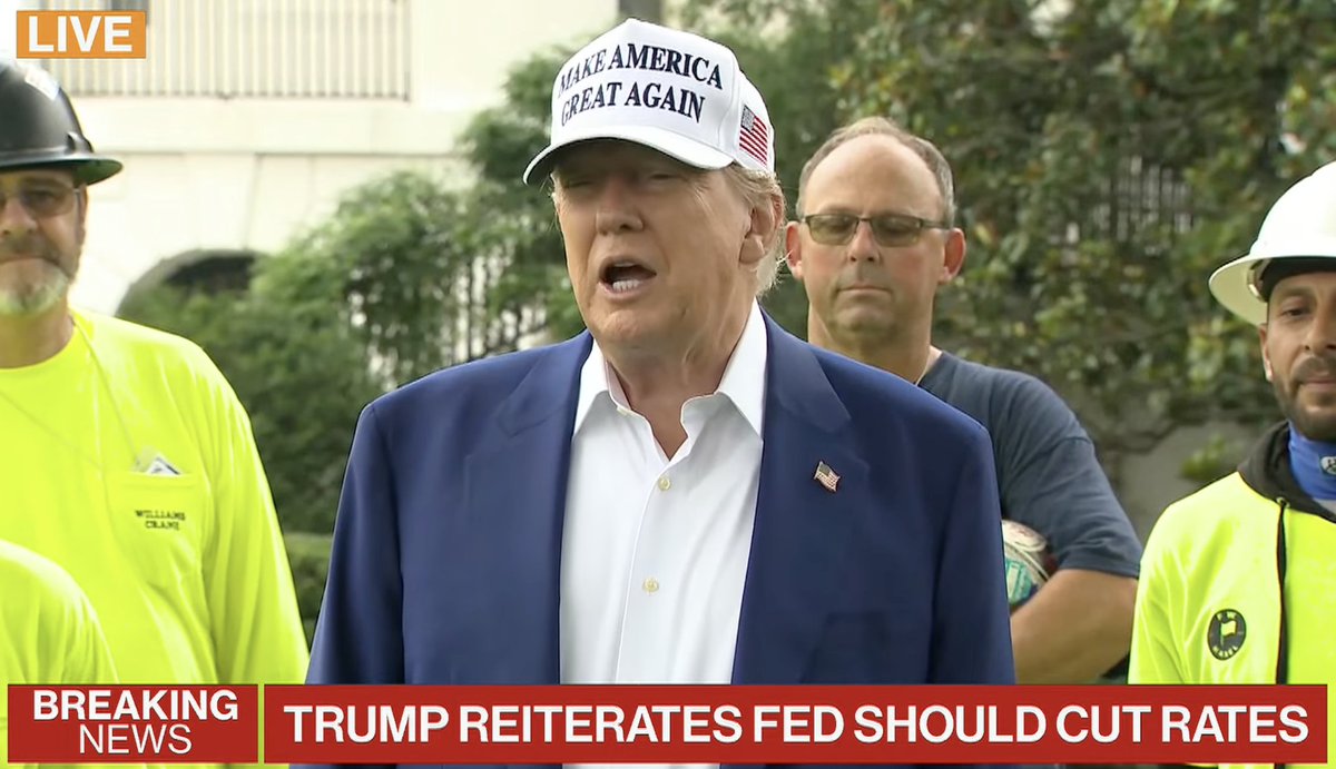 JUST IN: 🇺🇸 Trump says Powell probably won't cut interest rates today.

"Am I allowed to appoint myself at the Fed? I'd do a much better job."