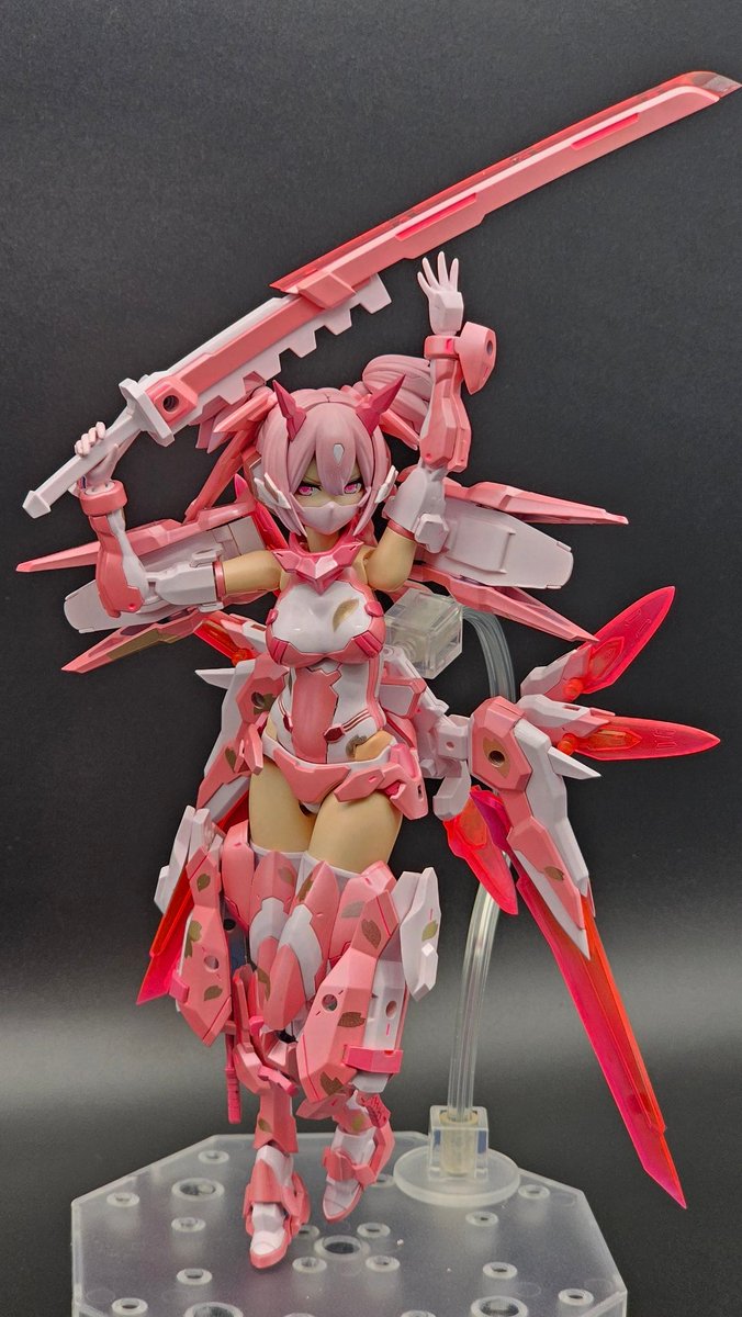 y9UH1bNlhELIoBu's tweet image. #2025年自分が選ぶ今年上半期の4枚
色々やり方を変えながら、自分の目指したい形を模索していた上半期。
まだまだ道半ば