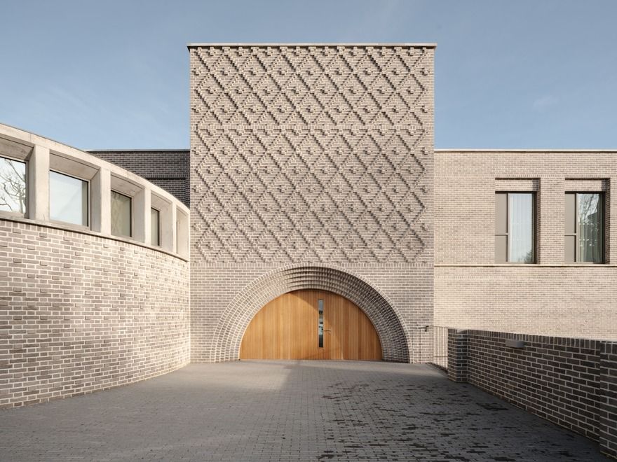 Congratulations to the Benedictine Monastery at Kylemore Abbey by Axo Architects on winning the prestigious 2025 RIAI Public Choice Award!🏆

As Gold Sponsors, we’re looking forward to tomorrow’s award ceremony to celebrate the talent and creativity of Ireland’s architects.👏