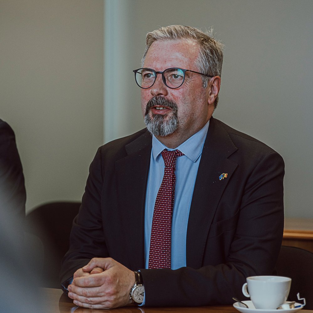 Agron Bajrami (@agronbajrami) on Twitter photo Bilateral cooperation in justice & rule of law & support for #Kosova’s #EU integration were at the heart of my today's meeting with #Belgium Justice Minister <a href="/AnneliesVl/">Annelies Verlinden</a>. These are pillars of our ever-deepening relationship - grounded in shared values & common European vision. Bilateral cooperation in justice & rule of law & support for #Kosova’s #EU integration were at the heart of my today's meeting with #Belgium Justice Minister <a href="/AnneliesVl/">Annelies Verlinden</a>. These are pillars of our ever-deepening relationship - grounded in shared values & common European vision.
