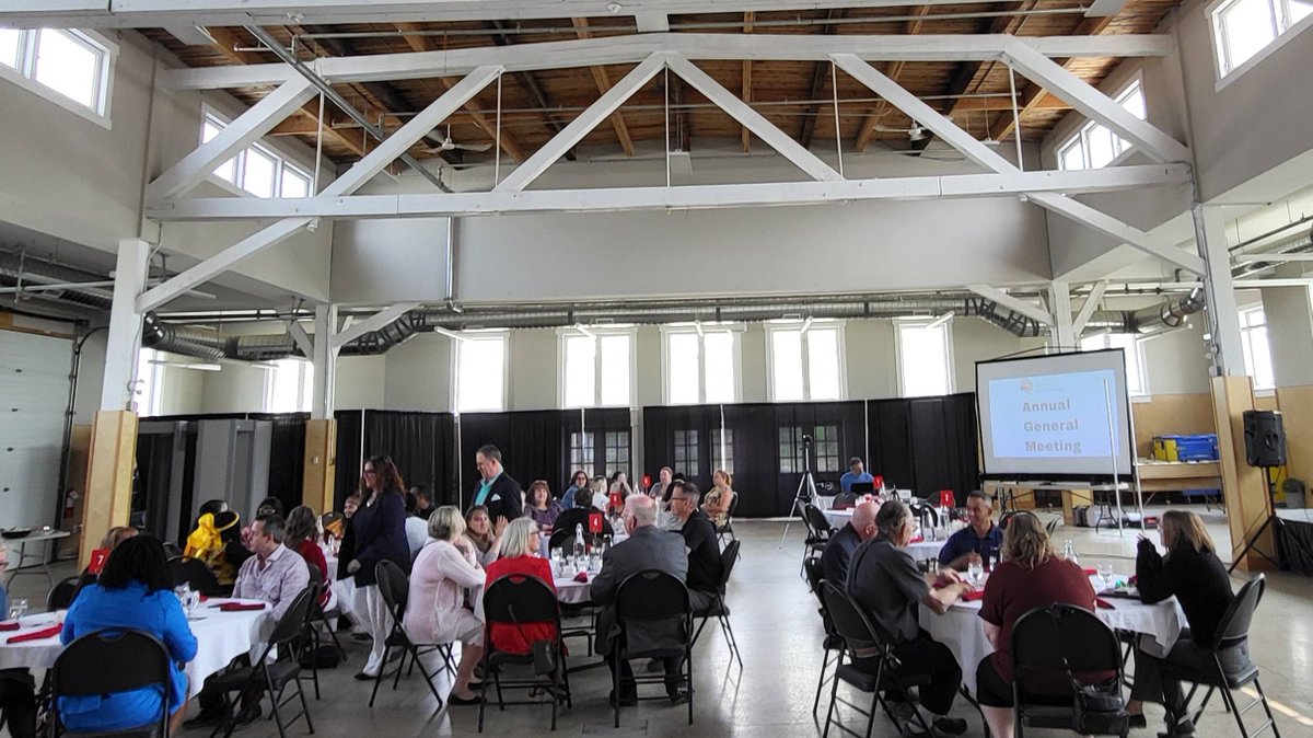 A few photos from last week's AGM at the historic Dome Building! ❤️ 
2024 Campaign Chair Barry Cooper passed the torch to 2025 Campaign Co-Chairs Tim Black &amp; Shelly Thompson!  🎉 
Exciting year ahead! 

#wearecommunity #unitedway #bdnmb