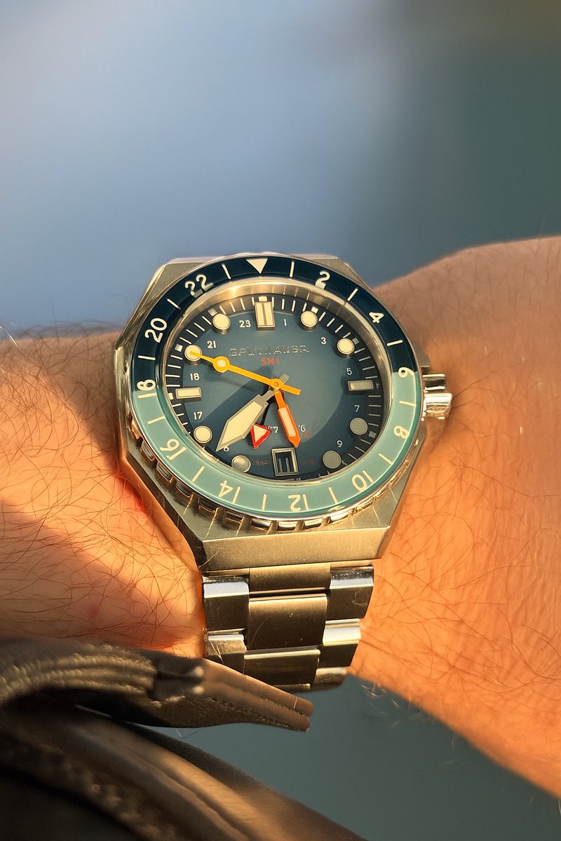 Renkleri yaz için çok güzel ama kalınlığı ve ağırlığı tam tersi :)