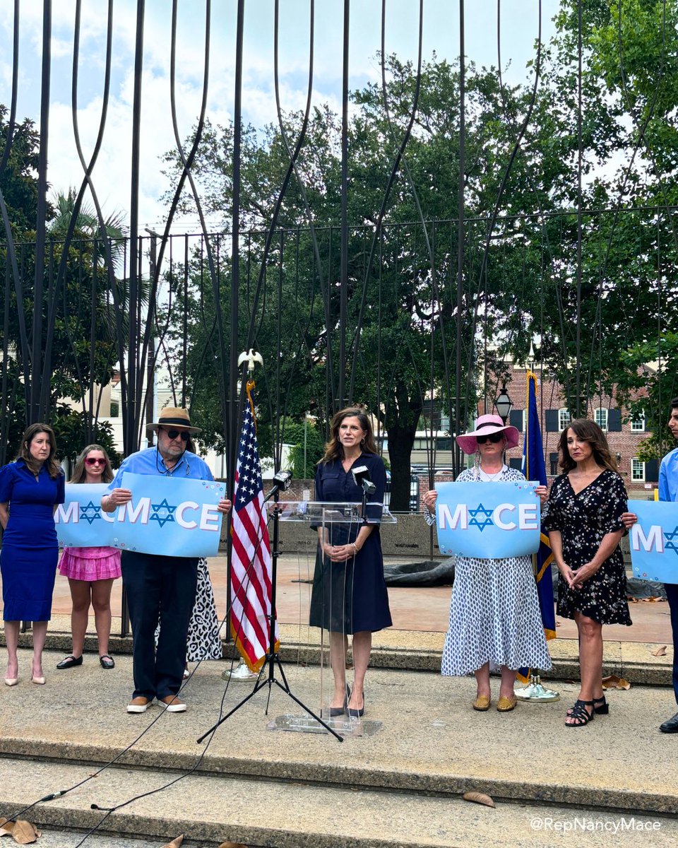 RepNancyMace's tweet photo. This morning we introduced two America First pieces of legislation:

🇺🇸 The No Amnesty for Hamas Sympathizers Act
🇺🇸 The Muslim Brotherhood Is a Terrorist Organization Act

This is about protecting Jewish Americans, standing with our ally Israel, and slamming the door on terror.

God Bless America.