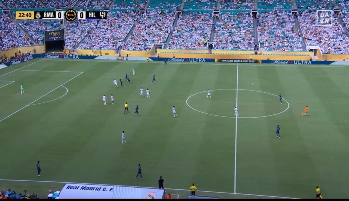 بونو محور !!
هذا ريال مدريد وإلا النصر 😂؟!

#الهلال_ريال_مدريد