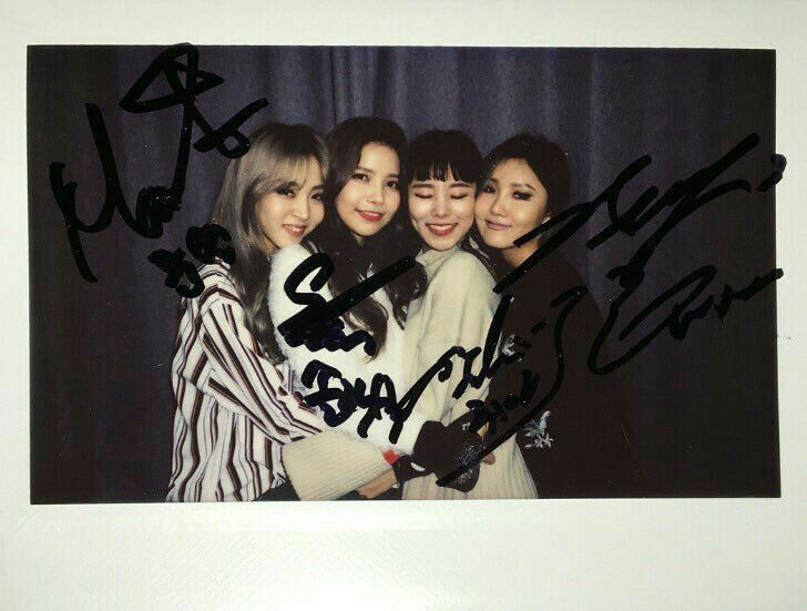 #11YearsWithMAMAMOO 
NEVER LETTING GO 
#11년의마마무