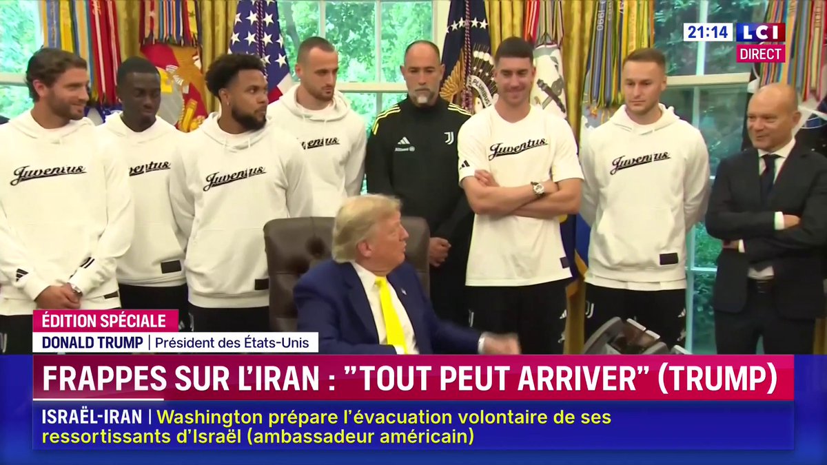mike_fusco's tweet image. Siamo nella tempolinea in cui Trump sta praticamente dichiarando guerra a mezzo Medio Oriente con la Juventus alle spalle.