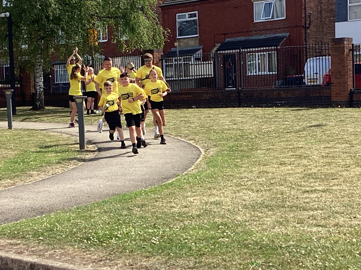 AnstonBrook's tweet image. Our Children’s Capital of Culture Baton Relay team! 🏆💛@ccoc_roth2025 @WhiteWoodsPAT1