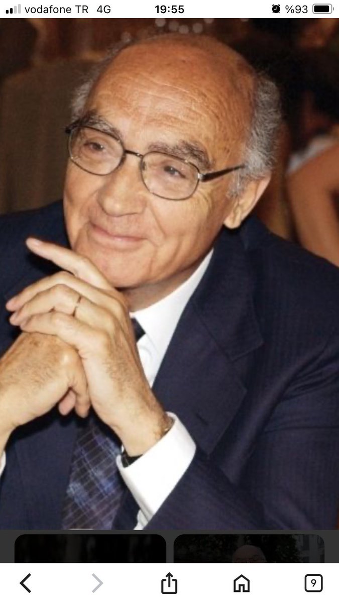 .🕊📚🌾Geçmiş hatırlamak, şimdi yaşamak, gelecek de kaygılanmak içindi.#JoseSaramago/Çatıdaki Pencere
..
Nobel Edebiyat Ödülü/ Portekizli yazar../Defterler1998No.Ed.Ö
..
ama sessizlik;
tüm sesleri boğan kalın,ağır
kütlesiyle,
karşı koyuyordu.#JoseSaramago💙
Anısına Saygıyla…🥀🍃