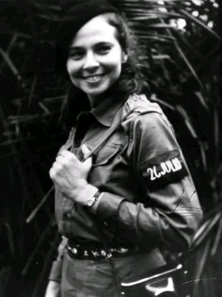 #Cuba recuerda hoy a la luchadora por la emancipación de la mujer y los derechos de los niños, Vilma Espín, en el aniversario 18  de su fallecimiento. Fue 
Miembro del Movimiento 26 de Julio y combatiente de la Sierra Maestra.
#CubaViveEnSuHistoria