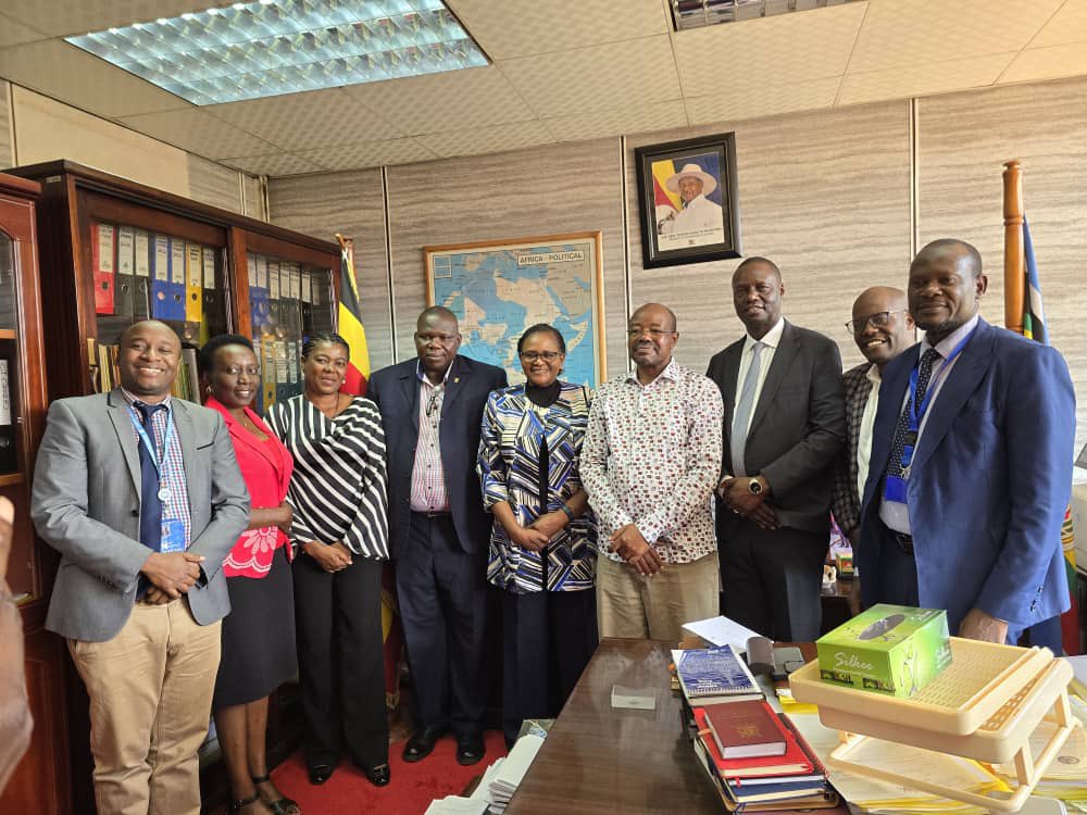 UNFPA Uganda (@unfpauganda) on Twitter photo Today, <a href="/UNFPAUganda/">UNFPA Uganda</a> and <a href="/NPA_UG/">National Planning Authority 🇺🇬</a> met with the State Minister for Planning, Hon. <a href="/AmosLugoloobi/">Amos Lugoloobi</a>, to present the <a href="/UNFPAUganda/">UNFPA Uganda</a> 10th Country Programme and seek input to align with national priorities under NDP IV — advancing partnerships for sustainable development. Today, <a href="/UNFPAUganda/">UNFPA Uganda</a> and <a href="/NPA_UG/">National Planning Authority 🇺🇬</a> met with the State Minister for Planning, Hon. <a href="/AmosLugoloobi/">Amos Lugoloobi</a>, to present the <a href="/UNFPAUganda/">UNFPA Uganda</a> 10th Country Programme and seek input to align with national priorities under NDP IV — advancing partnerships for sustainable development.