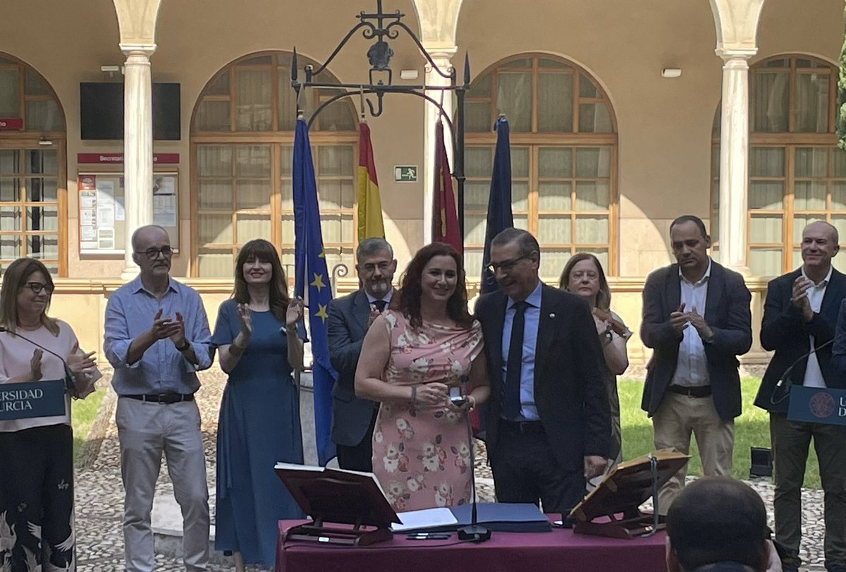 M.ª Isabel de Vicente-Yagüe Jara tweet media